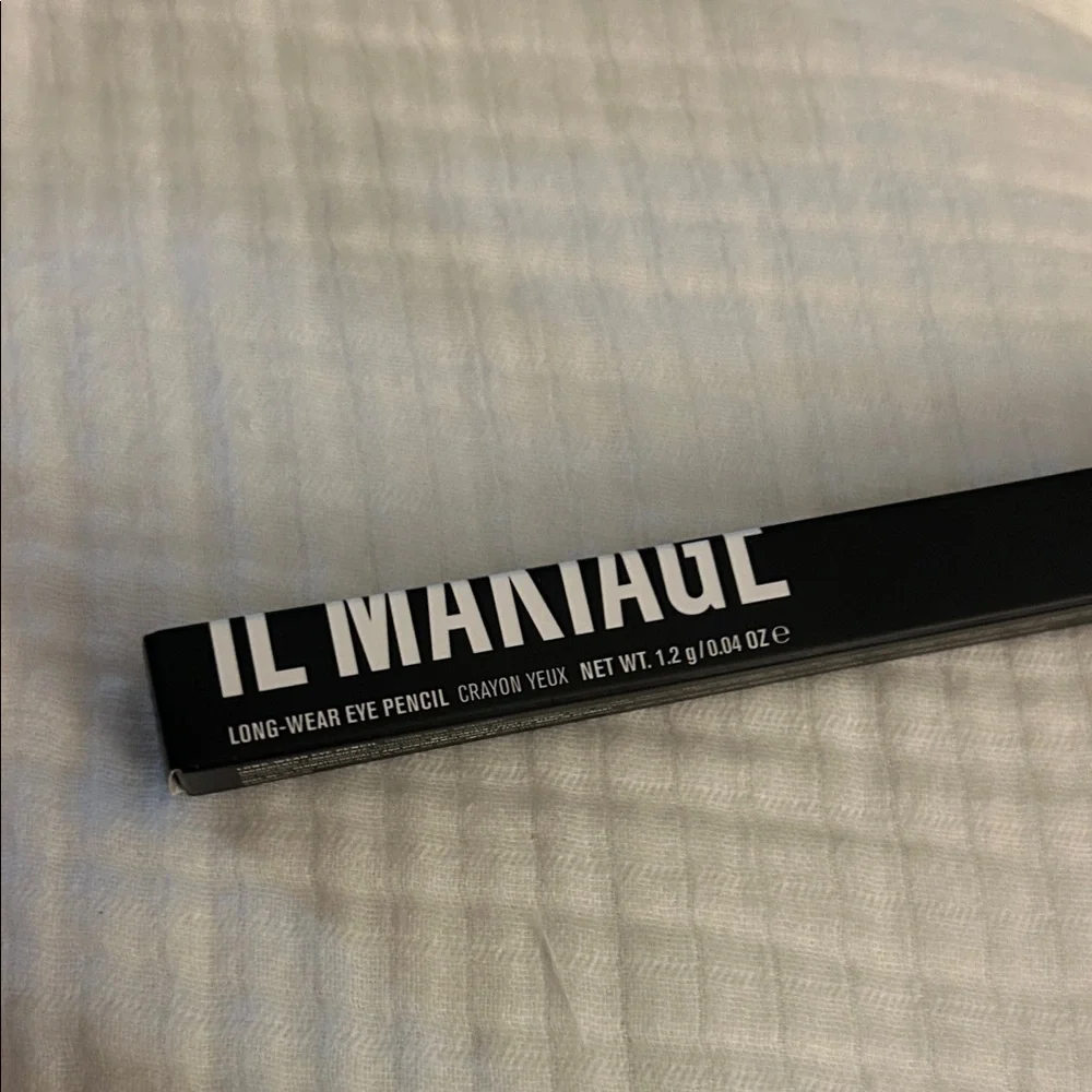 IL MAKIAGE Long-Wear Eye Pencil - Batman Black - Picture 3 of 4